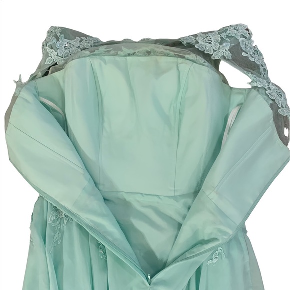 Mint green, size 8, prom dress, like new, no tags - Picture 7 of 9